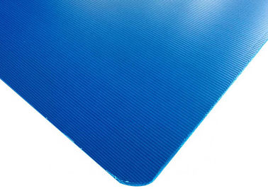 波形を付けられる層のパッドPP -板端のシール・ガラスのびんのプラスチック シート
